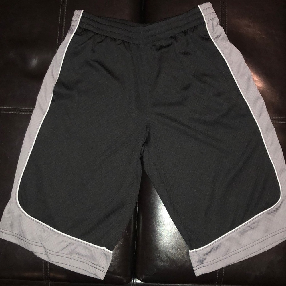 Old Navy Active shorts